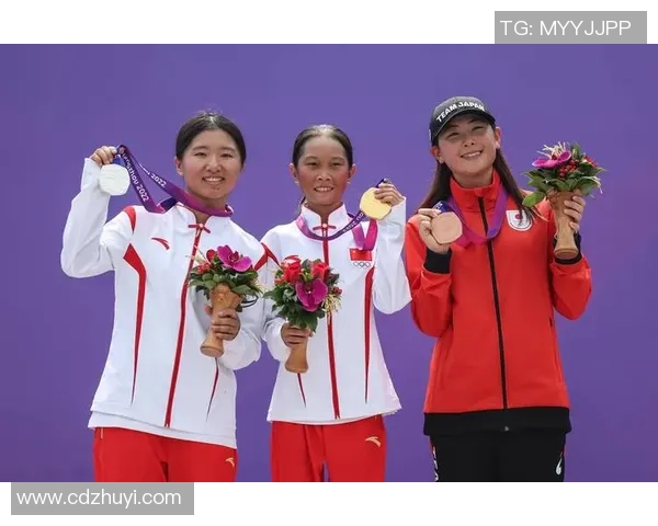 杭州亚运会羽毛球队精彩配合展现团队精神与竞技实力 杭州亚运会羽毛球队精彩配合展现团队精神与竞技实力