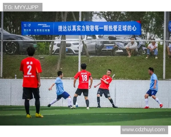 足球明星打火机点燃激情与梦想的火焰，助力球迷追逐绿茵场上的荣耀与传奇